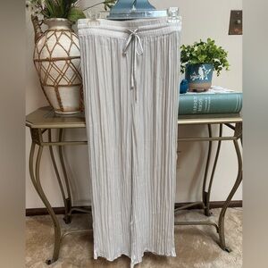 PALAZZO CREAM PLEATED WIDE LEG RELAXED PANTS SILKY FLOWY & LIGHTWEIGHT SIZE S